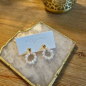 ALV Gold and White Pearl Earrings